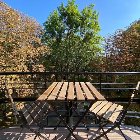 Apartment на кубійовича 17