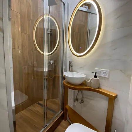на кубійовича 17 Apartment *
